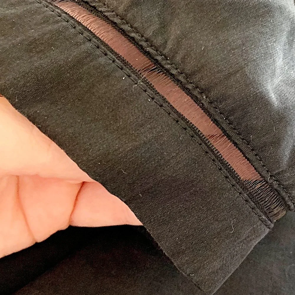 Lululemon Lightweight Pleated Jogger Pant in Black - Picture 4 of 7